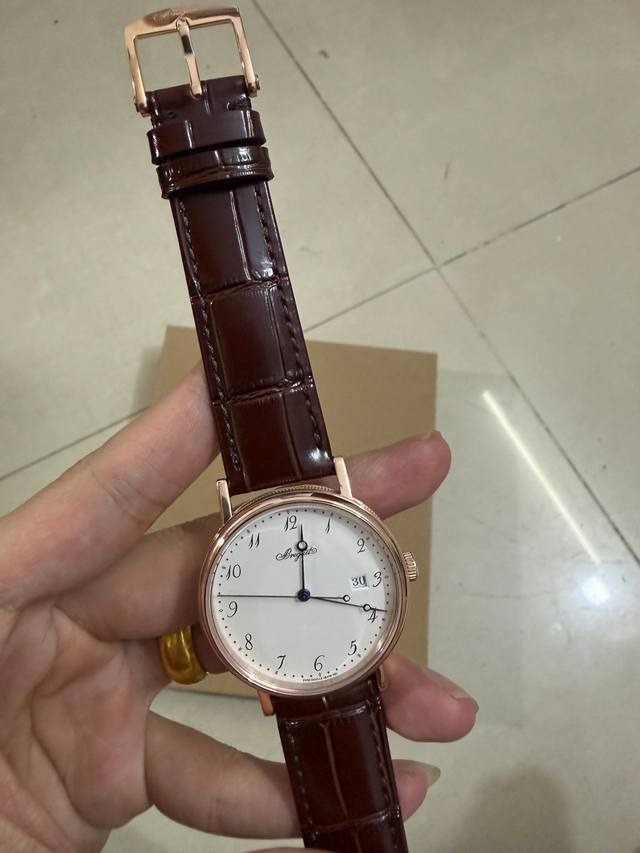 白 金玫 Zw推出新品，字面都与官方一致，不是市面6字位数字对不上官网的，欢迎品鉴新品发布会 超薄臻品 极致简约 干净素雅 宝玑5177Ba超薄经典 腕表优雅登