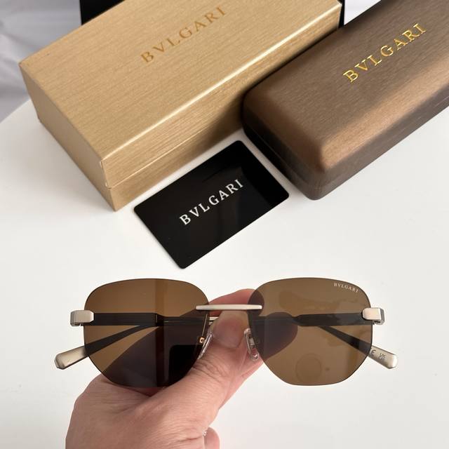 Bvlgar*宝格丽官网款～时尚无框小方 双色电镀 磨砂与光面质感的碰撞～原版开模～Model:Bv50049Size:55口15-145