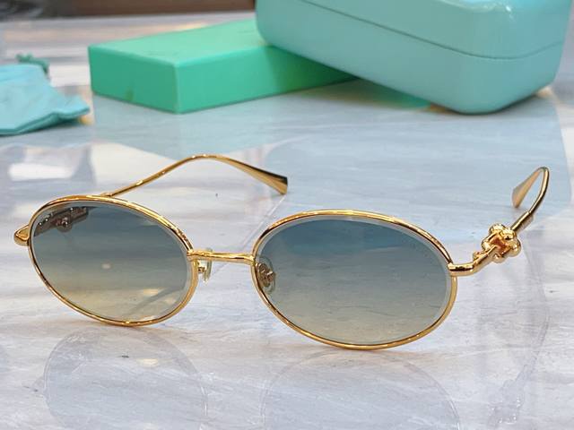 Tiffany & Co. 蒂芙*尼新款太阳镜，Mod：Tf2045L，Size：57口19-145