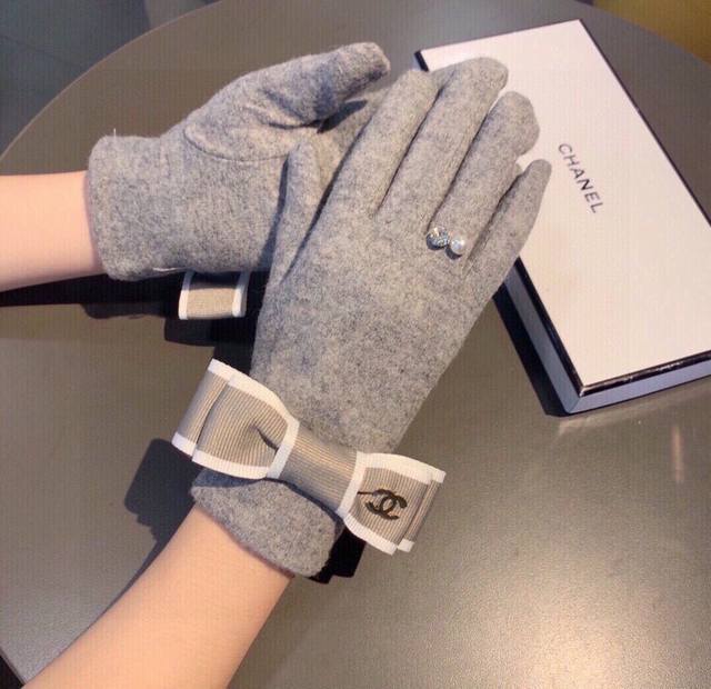 2025 New Chanel Wool Gloves, Fashionable Gloves, Warm and Fleece-lined for Autum