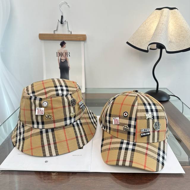 Burberry 巴宝莉 原单渔夫帽 专柜热卖款 轻盈透气。完美版型，对格精准无误，原厂品质，独家实物拍摄，男女适用！