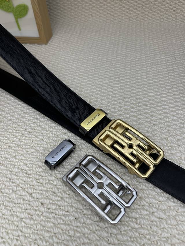 品名：纪梵希自动带 材质：原单牛皮腰带 百分百头层牛皮腰带保证真皮，24K纯钢扣，专柜原单品质、做工精细，时尚大牌，送人自用首选包装： 请认准如图专柜包装赠送打