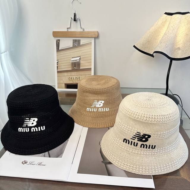 缪缪miumiu渔夫帽 让兼顾时尚和遮阳的简约桶帽出游拍照拗造型必备敲显脸小