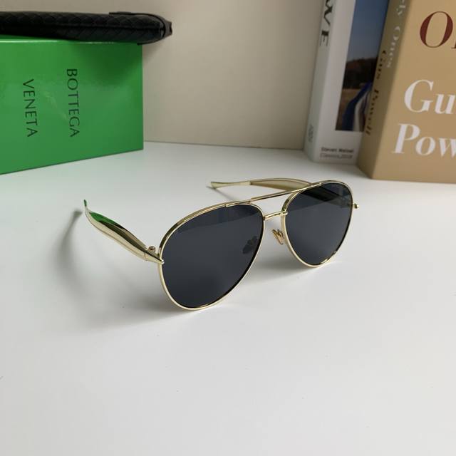 Bottega Veneta 2026新款宝缇嘉蛤蟆太阳镜 男女时尚百搭墨镜轻奢简约网红爆款眼镜！