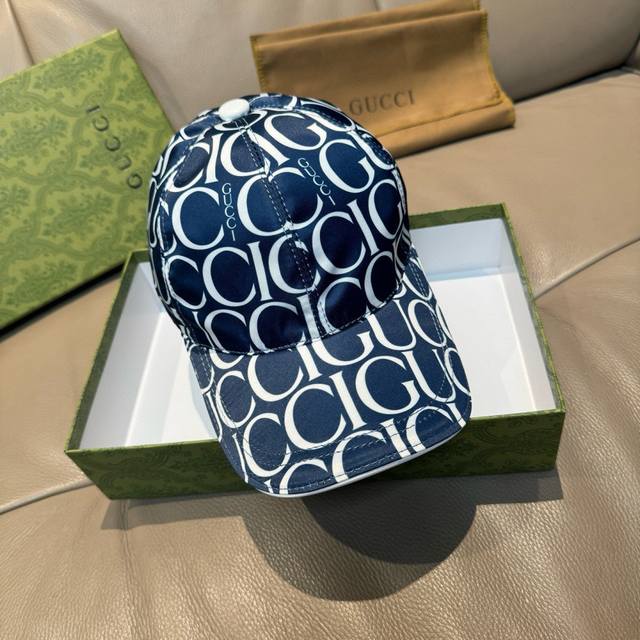 配盒子布袋，Gucci 古奇 新款原单棒球帽， Gucci丝印，专柜1:1开模订制，原版帆布料+头层牛皮，纯棉内里，轻盈透气！质量超赞，基础头围56，贴片可调节