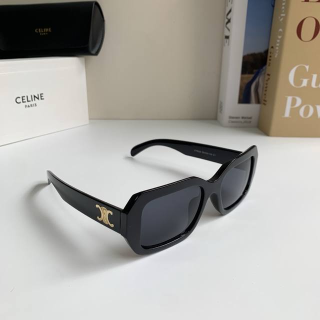 Celine赛琳 凯旋门方框太阳镜 一直都很火的一款眼镜 男女款百搭出游驾驶墨镜！