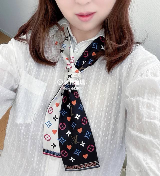 Louis Vuitton v-Twilly Headband, Early Spring Collection mp37 # In this headband Louis Vuitton v-Twilly Headband, Early Spring Collection mp37 # In this headband