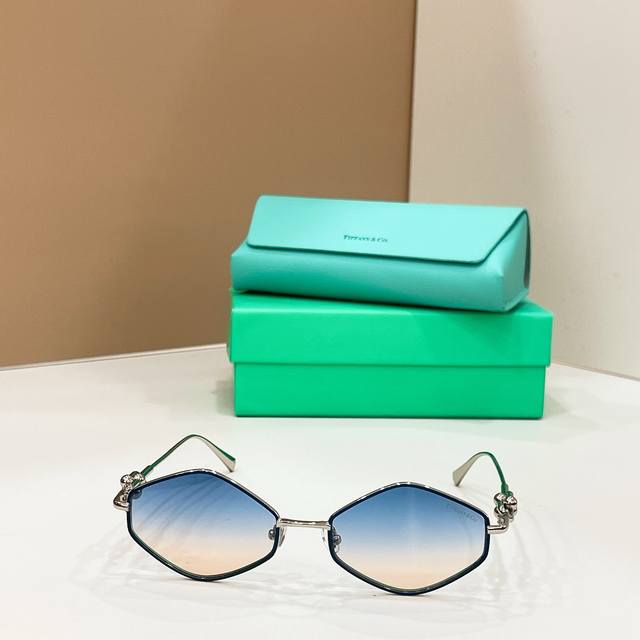 Tiffany&Co.Model：Tf2044L Size：57口19-145