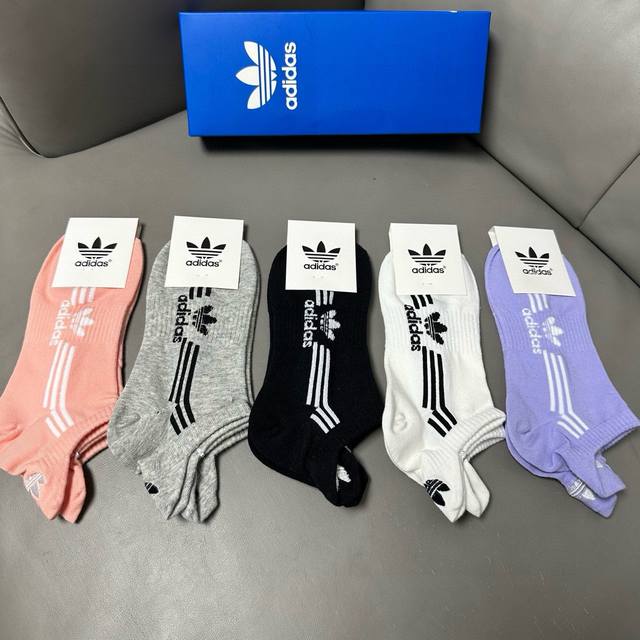 特p Adidas 阿迪达斯火爆全网的三叶草logo超级nice设计惊艳绝伦超级好看ins今年超火爆元素单品精梳棉材质，非常柔软舒适 一盒五双