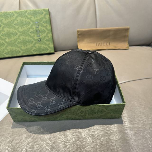 万年经典款！配盒子布袋，Gucci 古奇 经典原单棒球帽专柜1:1开模订制，最高版本，原版绸缎面料+头层牛皮，轻盈透气！实物拍摄，四季百搭男女适用，基础头围56
