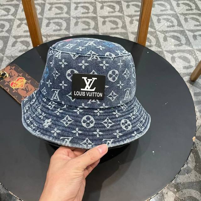 Lv 新款牛仔渔夫帽 新工艺面料，巨遮脸！一年四季都可以戴材质 57Cm