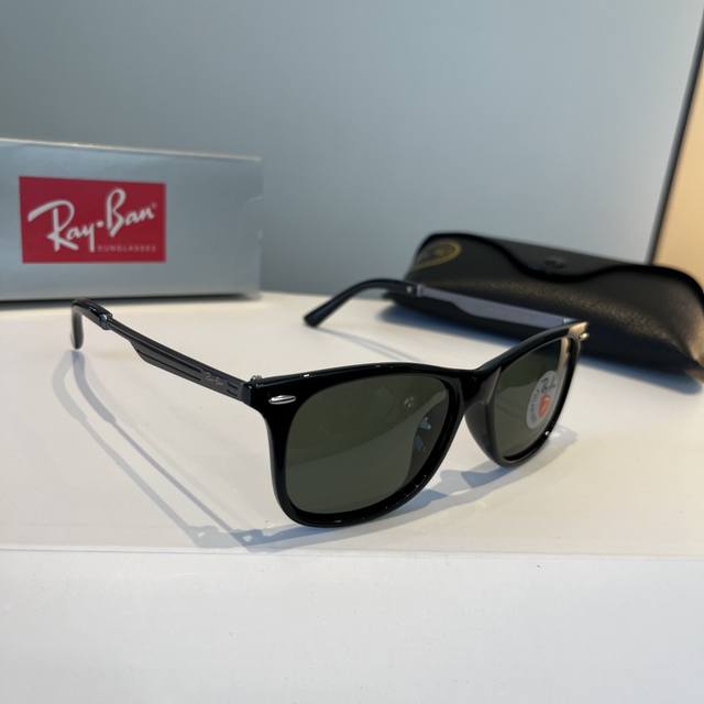 Ray-Ban trendy men's and women's sunglasses, lightweight and comfortable on the