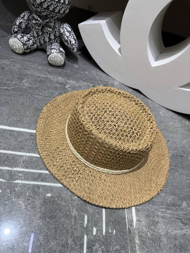 华伦天奴新品爆款手工编织凹顶平沿帽夏季出门必备神器单品