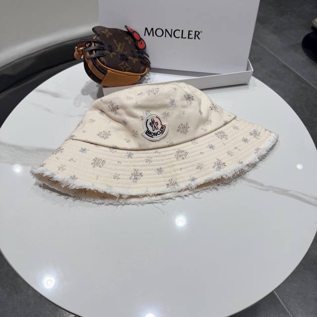 Moncler甜美小香风毛边渔夫帽2026春夏新款高品质纯棉防晒遮阳显脸小盆帽