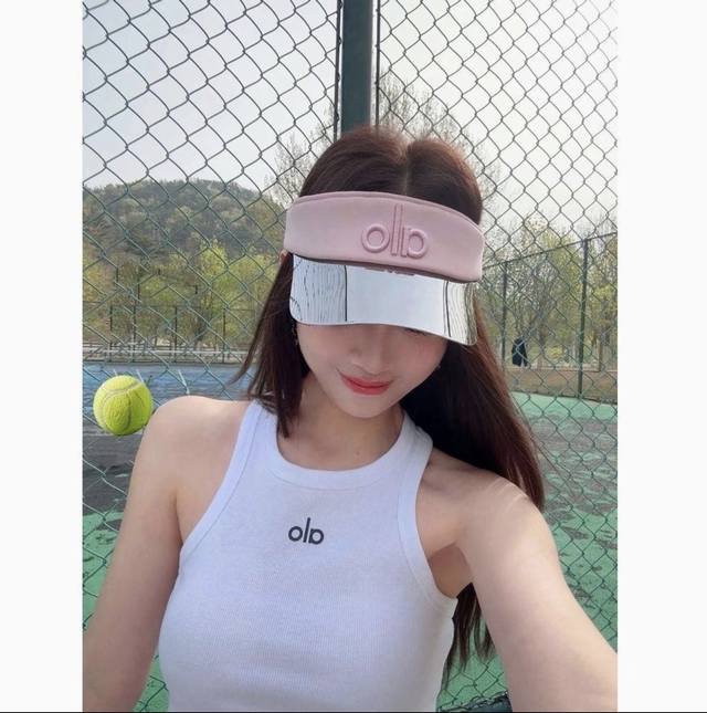 Alo原版定制空顶帽时尚与实用完美融合全棉面料 防蓝光pv镜片帽围可自由调节大小适合每一个追求个性与舒适的你，让你轻松展现独特魅力！白色 黑色 卡其色3色