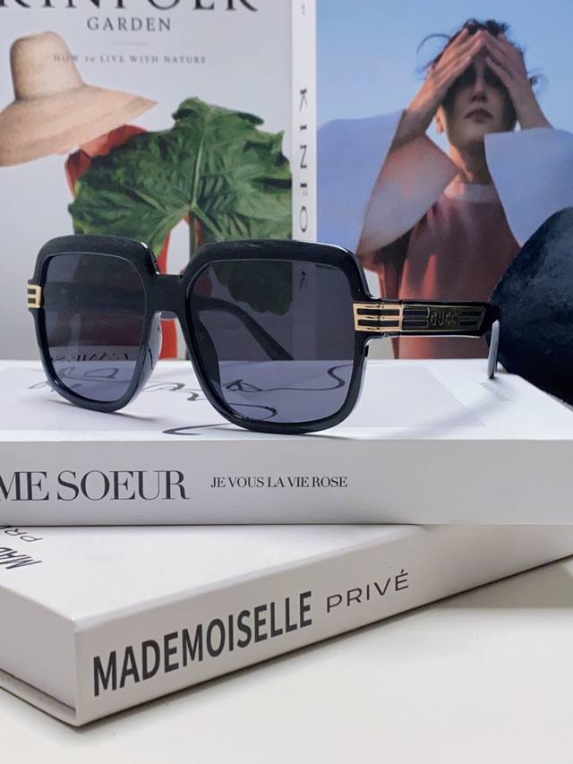 Gucci 古奇 2026新款 经典的圆框设计，情侣款不挑脸型，无论搭配大衣还是连衣裙都非常显气质偏光镜片预防紫外线
