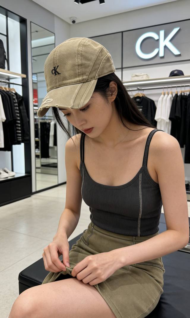 Ck洗水破洞棒球帽