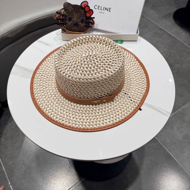 Celine赛琳新款草帽，旅游必备，头围57Cm