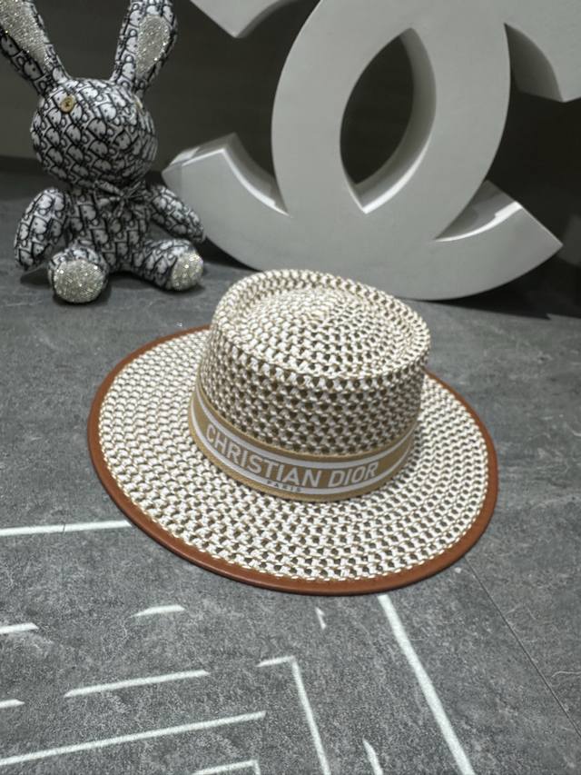 迪奥春夏新品爆款凹顶定制皮沿平沿帽