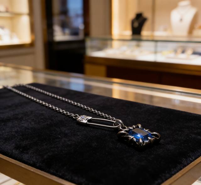 Exquisite Version] Chrome Hearts necklace, brooch chain. The unique design featu