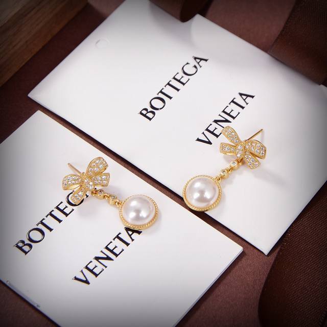 Bottega Venenta's new bv earrings feature a unique and distinctive design that w