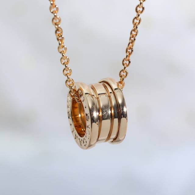 B.Zero1 Rock collection draws inspiration from the famous Roman Colosseum, showc
