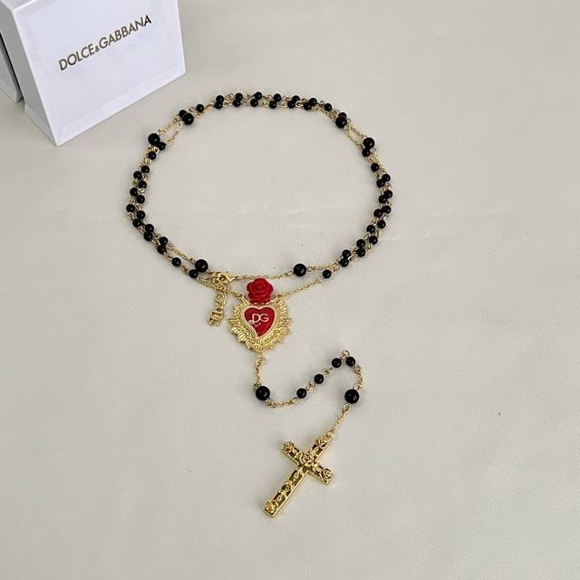 Dolce & Gabbana Dg logo runway necklace, elegant and sophisticated design, fashi