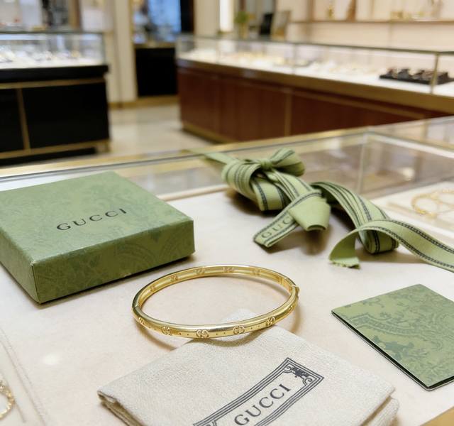 Look for the exclusive distressed gold Gucci bracelet wristband series