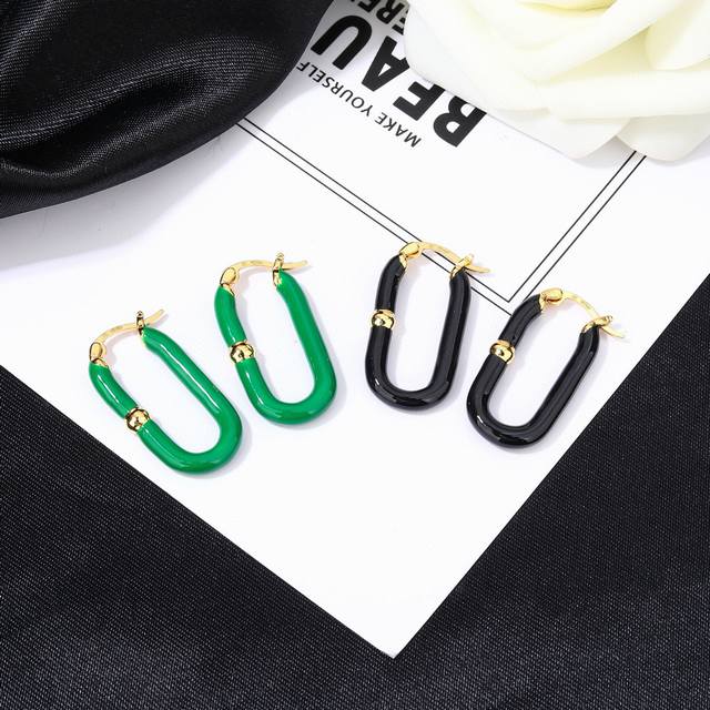 Bottega Veneta Metal Enamel Stud Earrings - Simple, Elegant, High-End Gold Textu