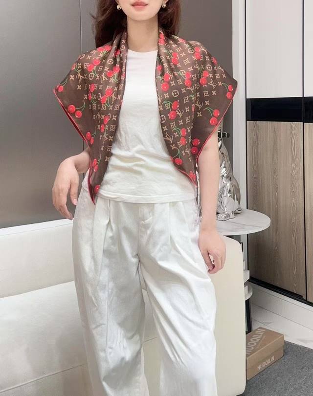 230 Ouyang Nana's style, extremely rare in boutiques! This Louis Vuitton x Takas