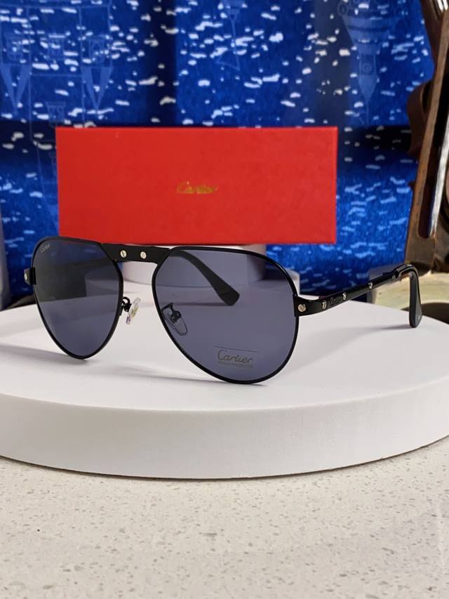 Cartier 2026 New Santos Series European and American Popular Sunglasses, Persona