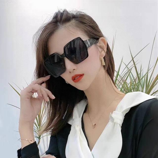 Ysl圣罗兰 2026新款方框偏光太阳镜男女潮流 超大框墨镜百搭圆脸复古修脸眼镜 Ysl徽标