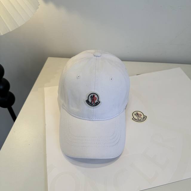 Moncler, high-quality and sophisticated, super popular with amazing texture, per