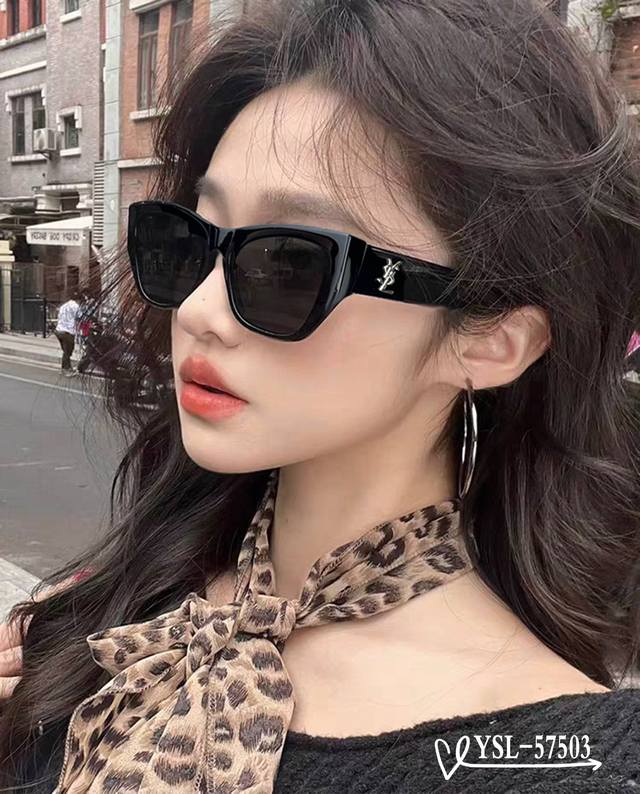 圣罗兰-Ysl . 宝丽来树脂高清镜片 . Tr90镜架-轻便佩戴舒适 . Size：57-16-148， . 新款Ysl家太阳镜减轻强光负担，遮挡有害光线防辐