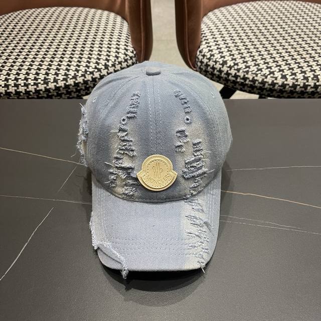 Moncler ripped baseball cap, trendy color scheme, super visually striking, styli