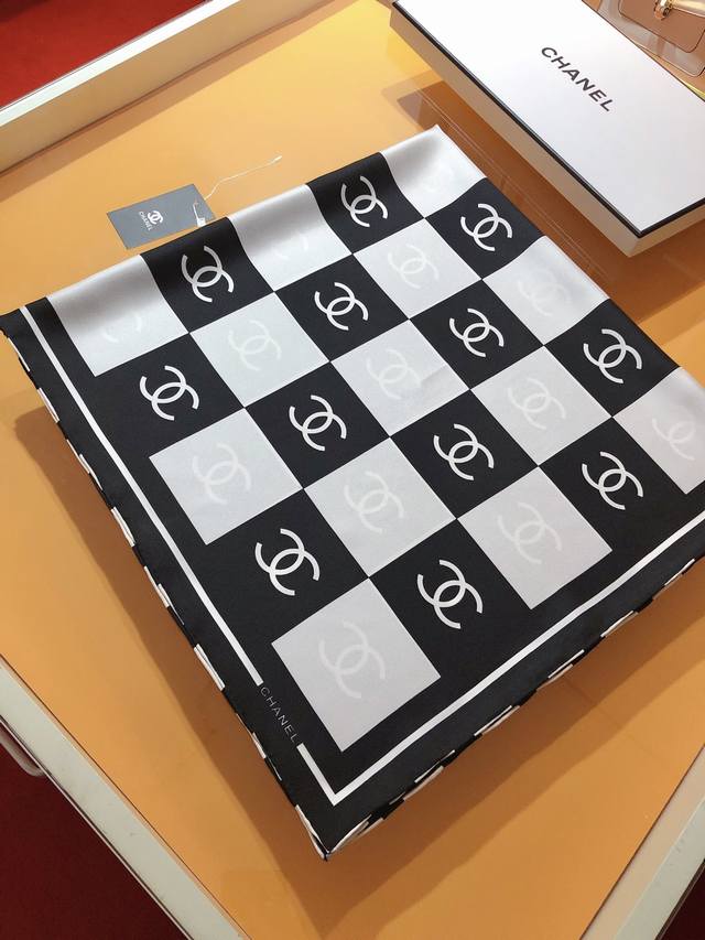 Scc2312 Original Chanel-style checkered silk square scarf, 90cm, made of top-gra