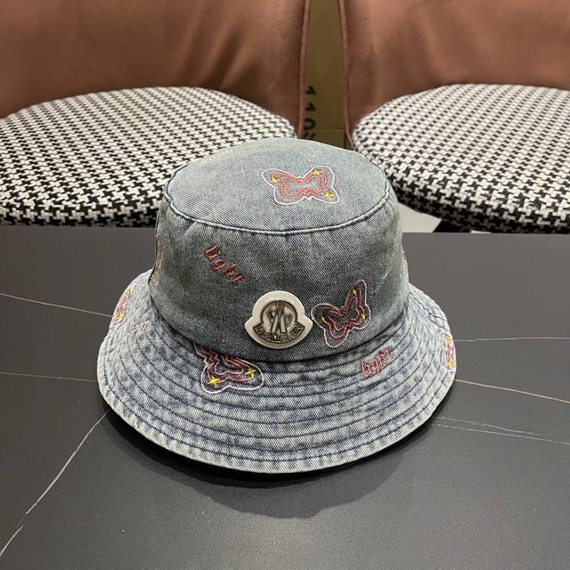 Moncler new denim bucket hat, classic and popular style, superb quality.