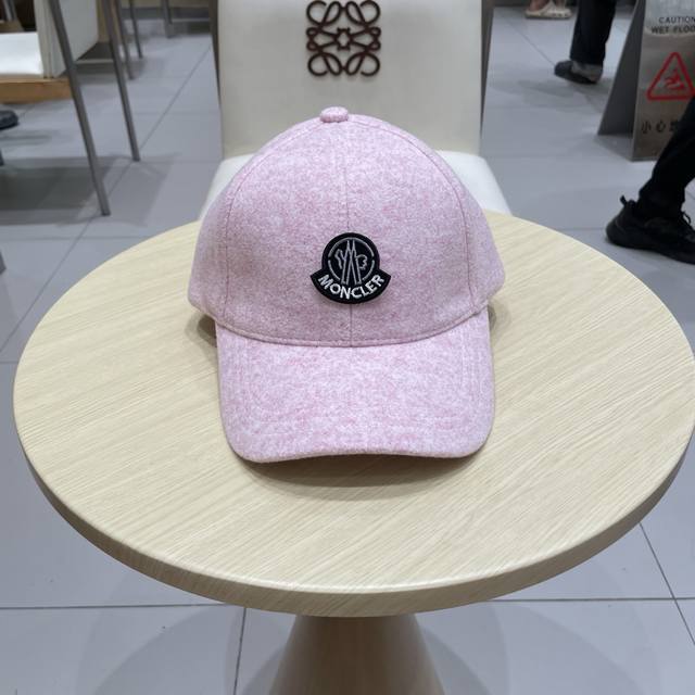 2025 Spring/Summer New Moncler Baseball Cap for Autumn/Winter. A trendy and styl