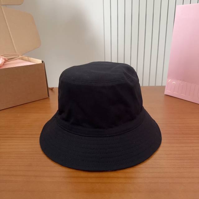 60 Dio* Classic Monogram Reversible Fisherman's Hat Zg Sold out, extremely rare