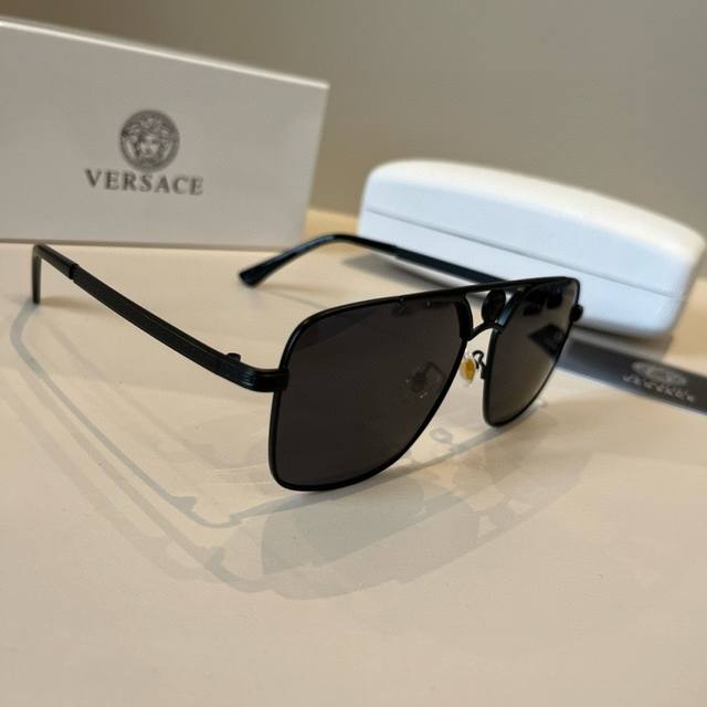 pp Versace European and American style fashion sunglasses, men's polarized sungl pp Versace European and American style fashion sunglasses, men's polarized sungl