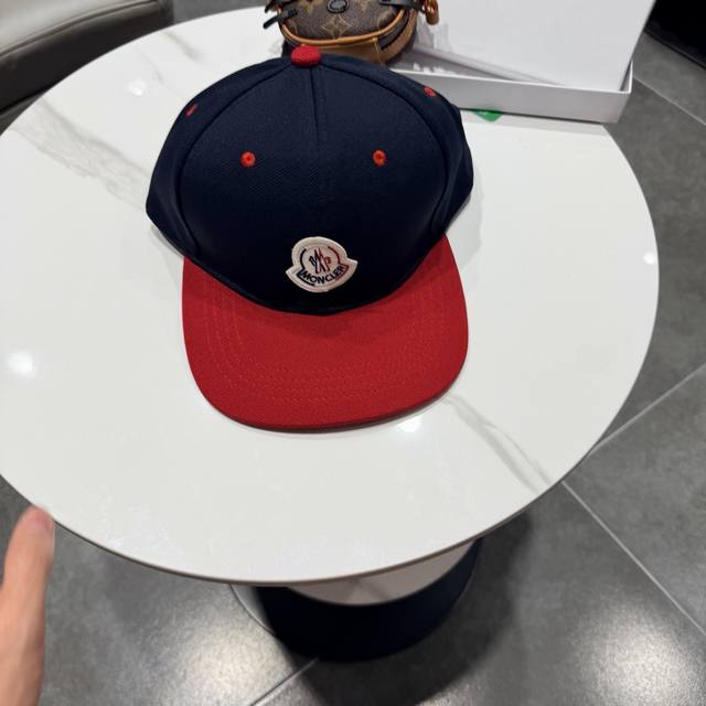 Moncler 2026 New Simple Unisex Baseball Cap, Versatile for Everyday Wear