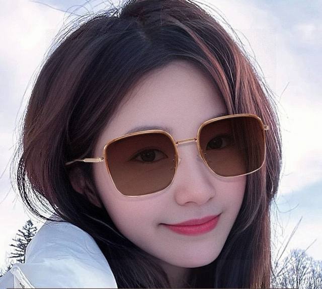 Gucci Polarized Sunglasses 2025 Spring New Trendy Hot Selling Fashion Square Fra
