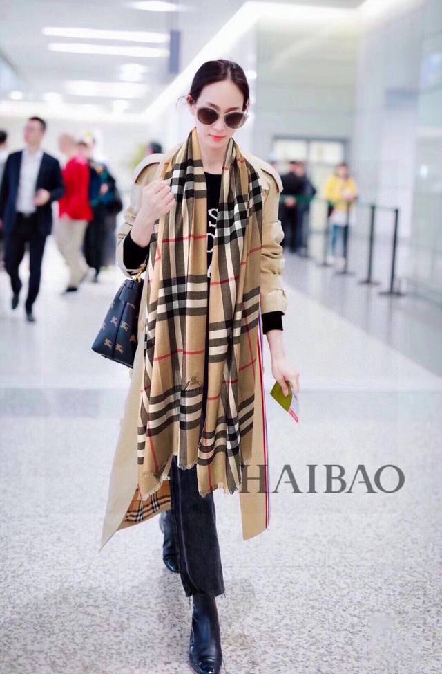 200 Burberry's iconic check pattern, a top-tier choice for export to the UK! The