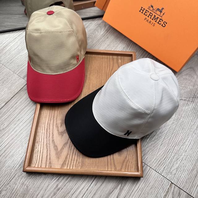 p。H家。拼色款 超A品质 最新款!时尚潮流,高端做工!每一个帽子都是用心之作!牛津材质!头层牛皮!配盒子、防尘袋、非一般的品质,细节也很重要。真皮帽钉,真皮调 p。H家。拼色款 超A品质 最新款!时尚潮流,高端做工!每一个帽子都是用心之作!牛津材质!头层牛皮!配盒子、防尘袋、非一般的品质,细节也很重要。真皮帽钉,真皮调