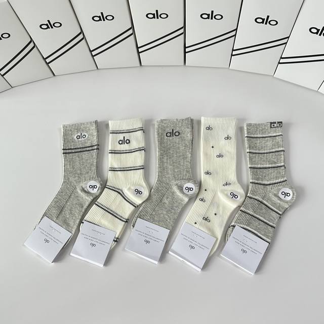 配专柜包装 Alo 新款双针中长款堆堆袜袜子！一盒五双，专柜同步筒袜袜子，大牌出街，潮人必备超好搭。