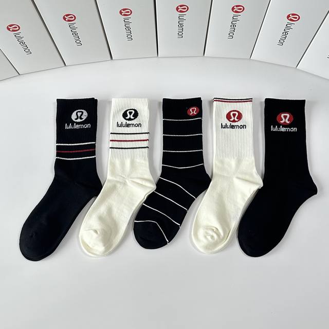 特配包装 Lululemon 新款中长款堆堆袜袜子！一盒五双， 专柜同步筒款袜子，大牌出街，潮人必备超好搭
