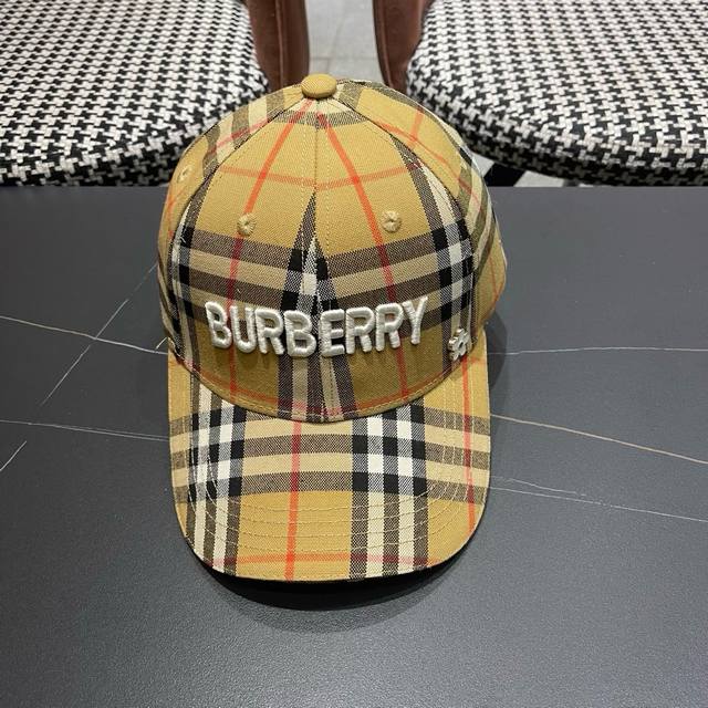 Burberry's latest baseball cap, authentic molded and custom-made, brand new Tb p