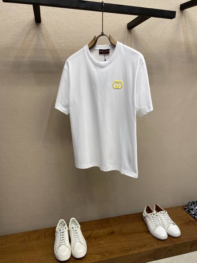 Gucci, Plush Double G Crew Neck Short-Sleeve T-Shirt , originally priced at ?pp6
