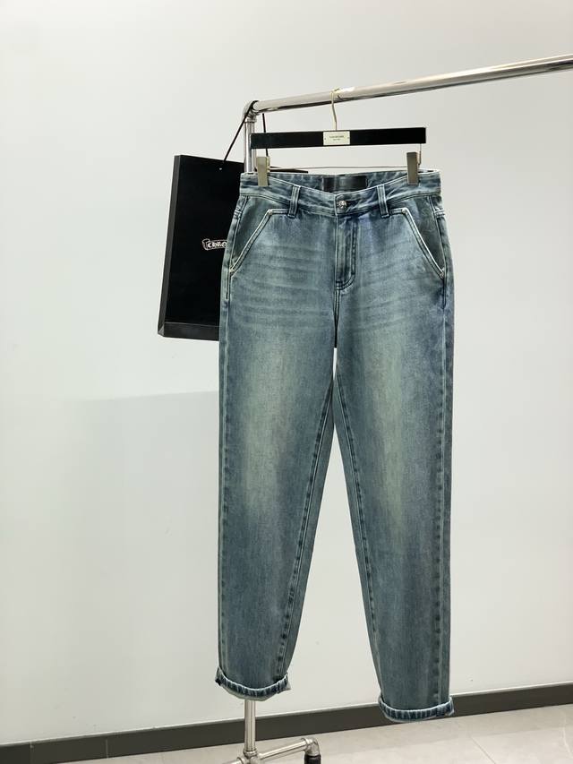Krohne, the premier denim factory in the heart of the city, presents super styli Krohne, the premier denim factory in the heart of the city, presents super styli