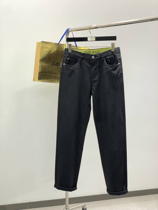 This Miu Miu stretch waistband will show you how comfortable it is. The entire f This Miu Miu stretch waistband will show you how comfortable it is. The entire f